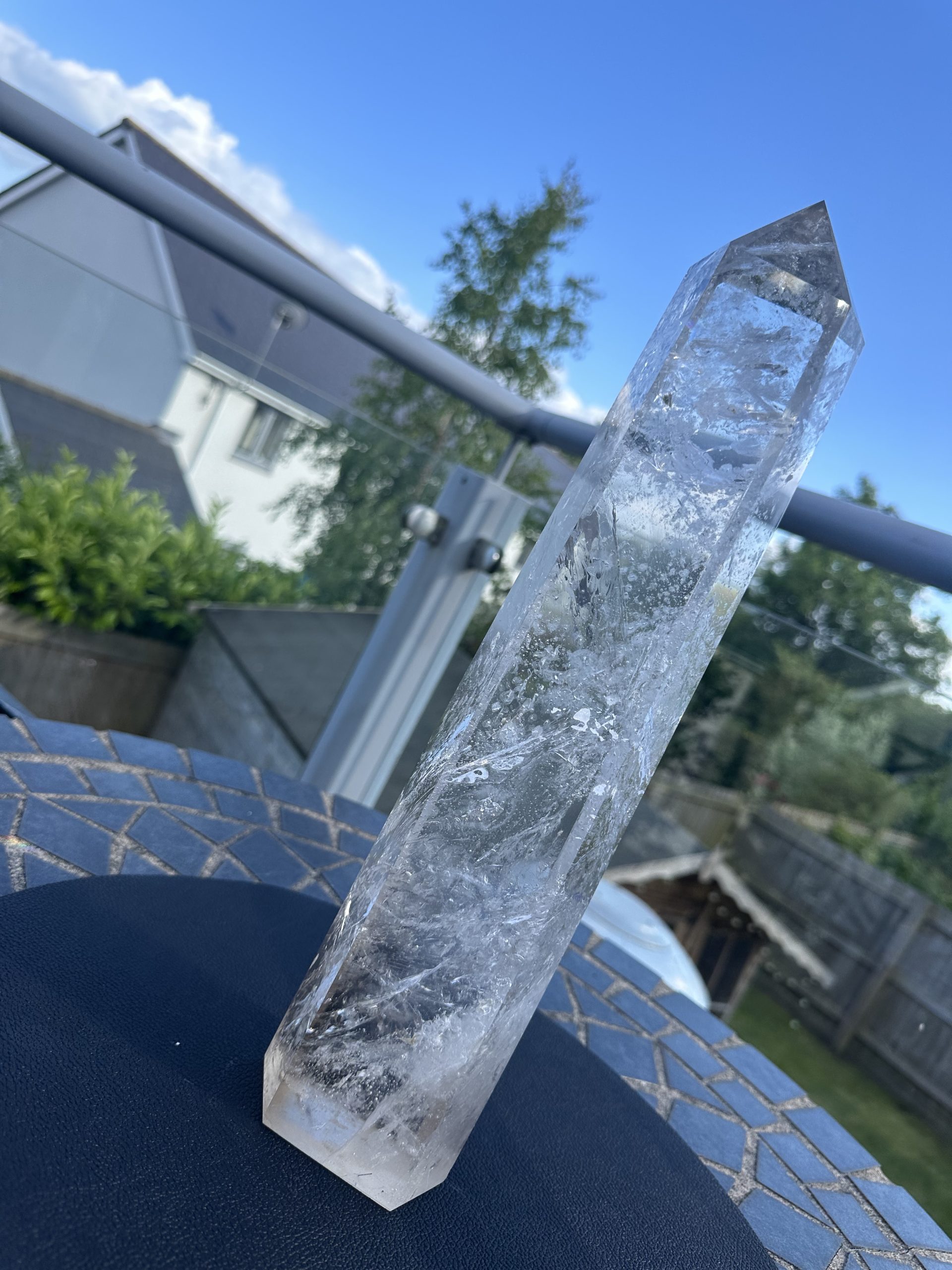 Won Stunning 39cm Tall Clear Quartz Tower