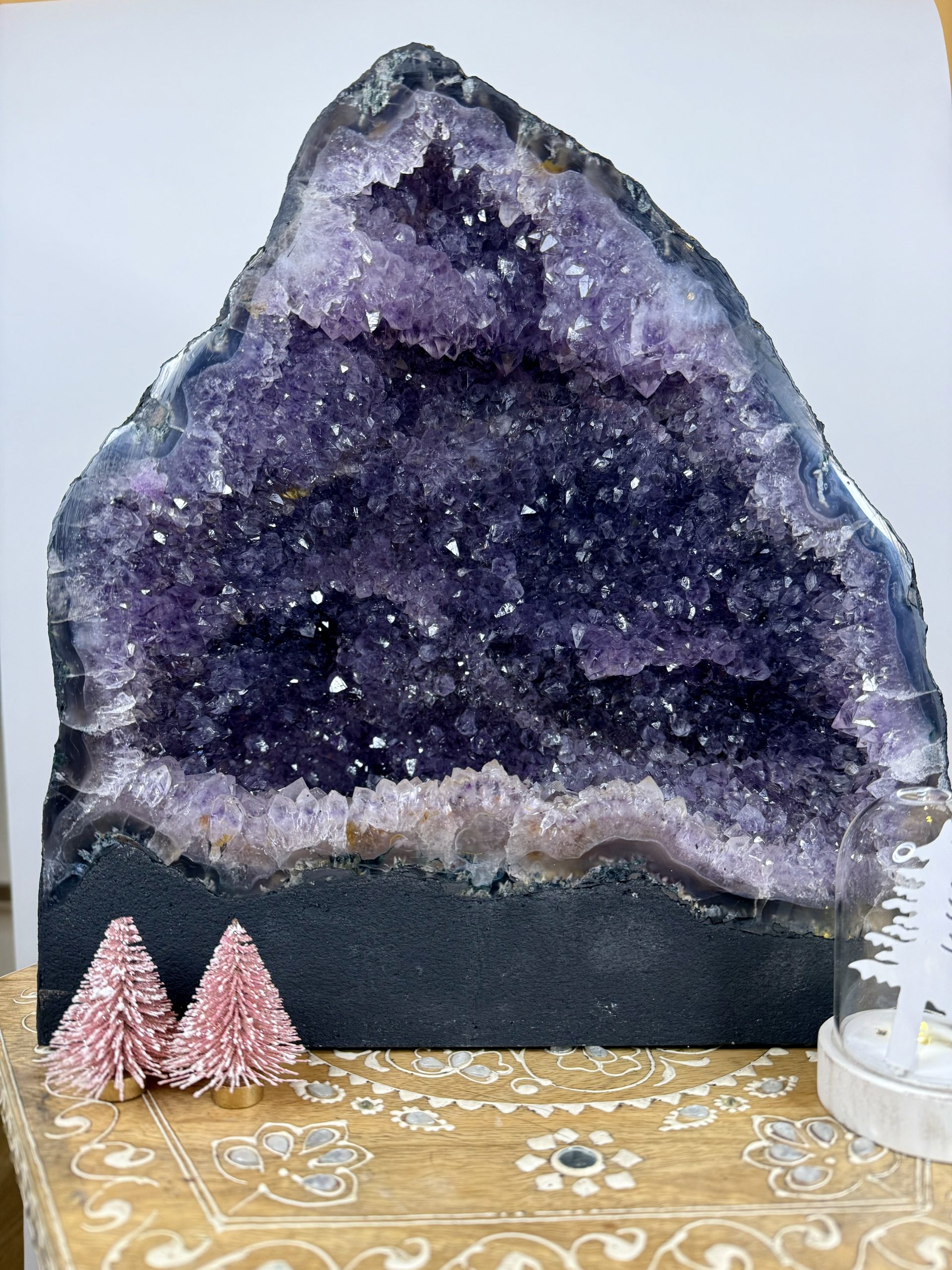 Won Lovely Large Amethyst/Agate Geode