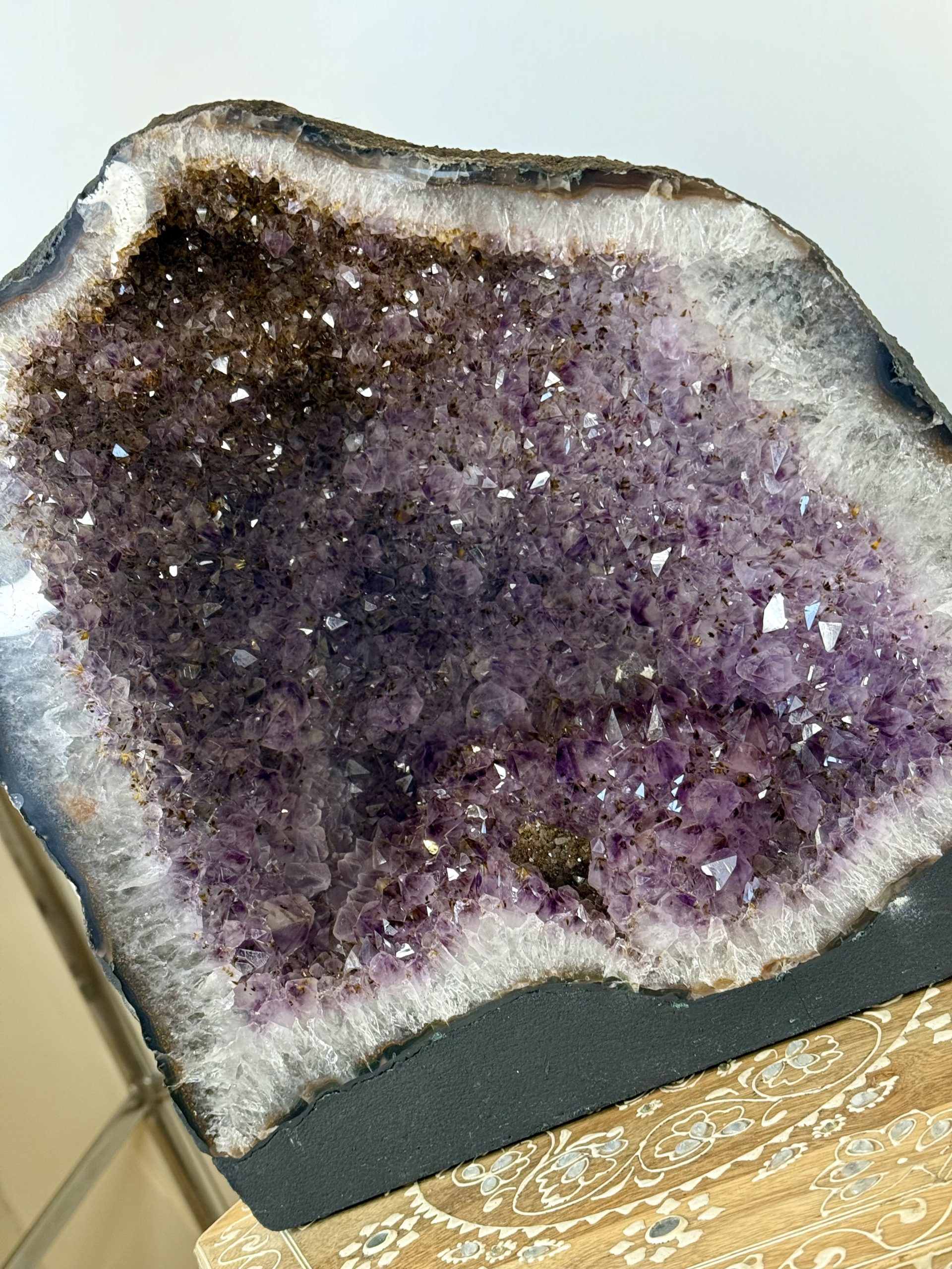 Won Lovely Large Amethyst Geode